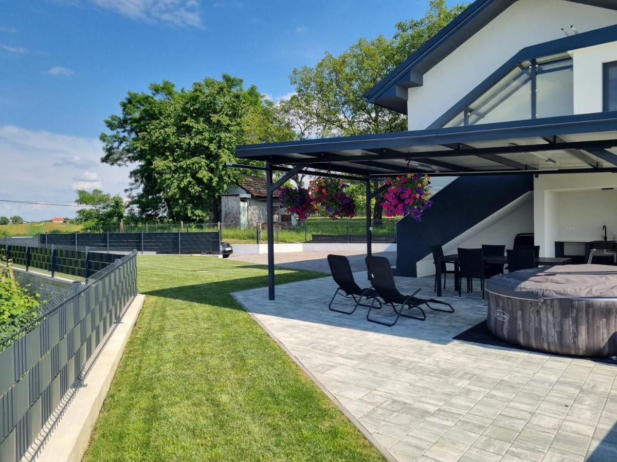 Kuca Za Odmor Kodba Villa Strigova Ngoại thất bức ảnh